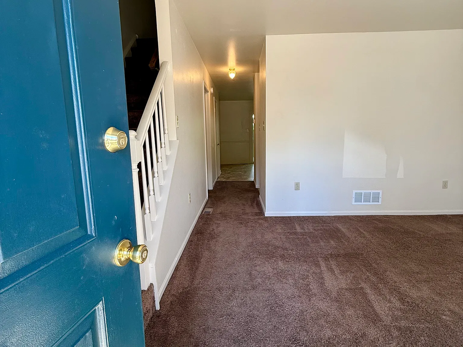 3 bed, 1.5 bath, 1232 sqft, $1,895 — Photo 2