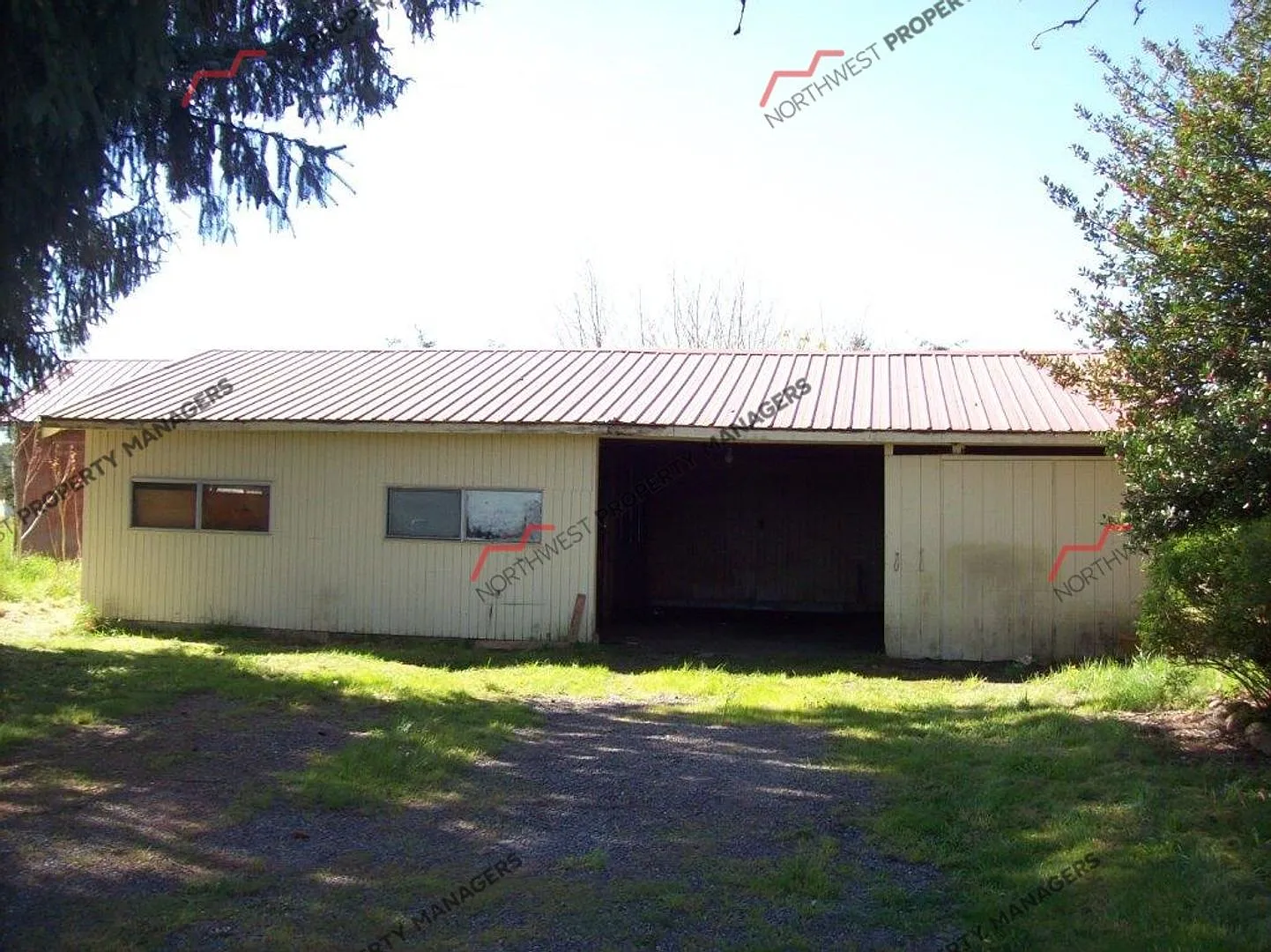 R208 | $1495 + $100 Flat Rate W/S — Photo 4