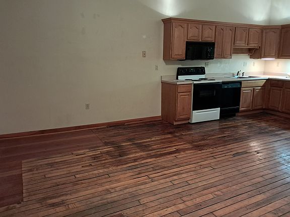 4th image of 129 2nd Ave NE #B