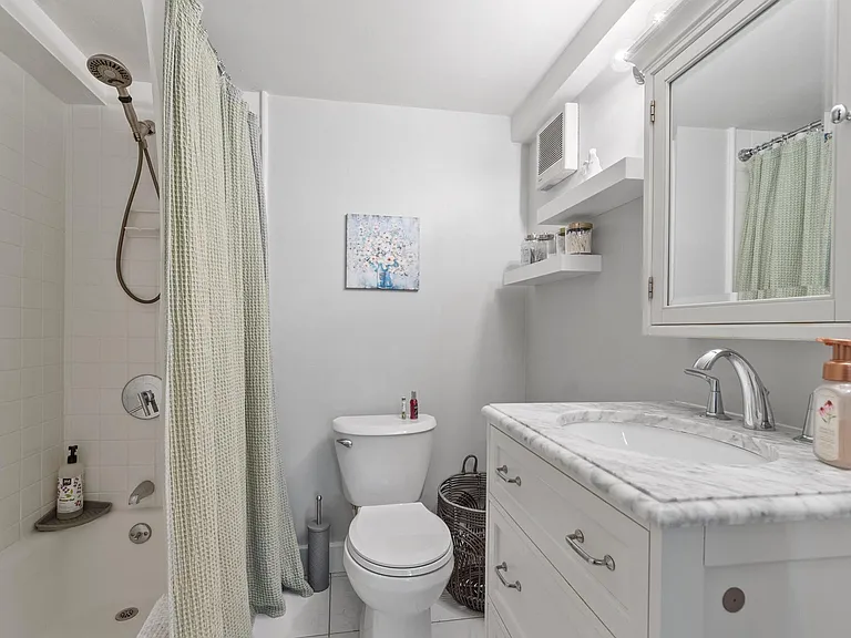 21 Harvard St #1 — Photo 16
