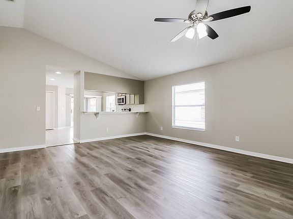 4th image of 8569 Deer Chase Dr