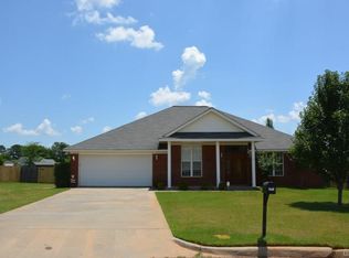 338 Hannah Rd, Daleville, AL 36322