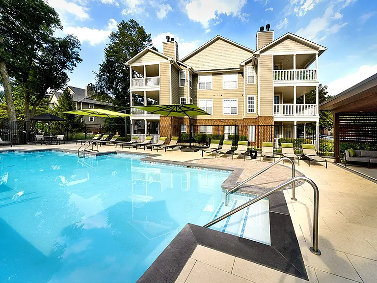 Castle Creek Apartments — Photo 45