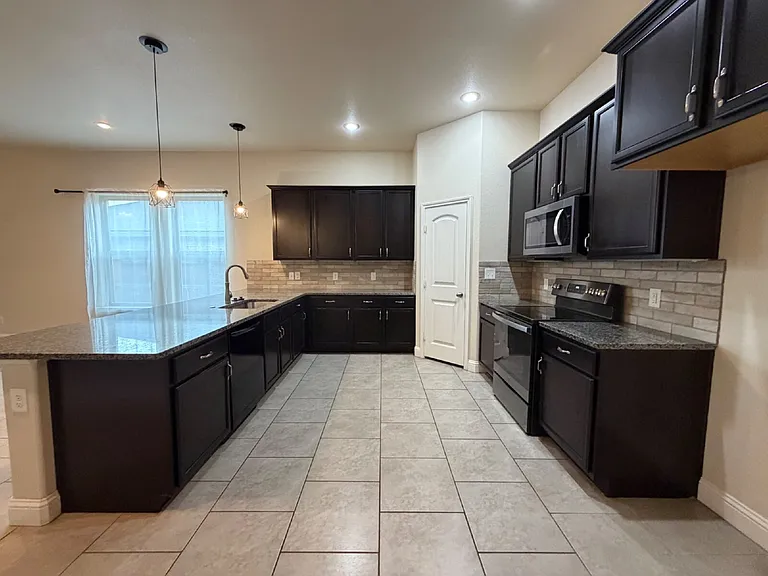 9706 Ross Ave — Photo 8