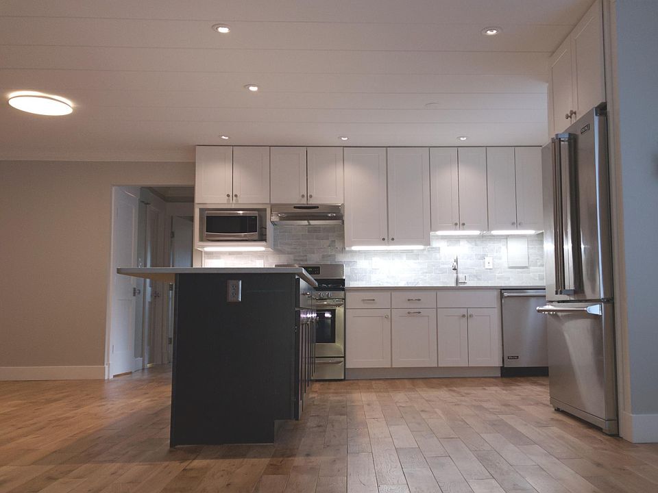 open floor plan kitchen/living area