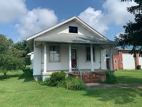 16920 N Main St Photo 1 16920 N Main St Photo 1