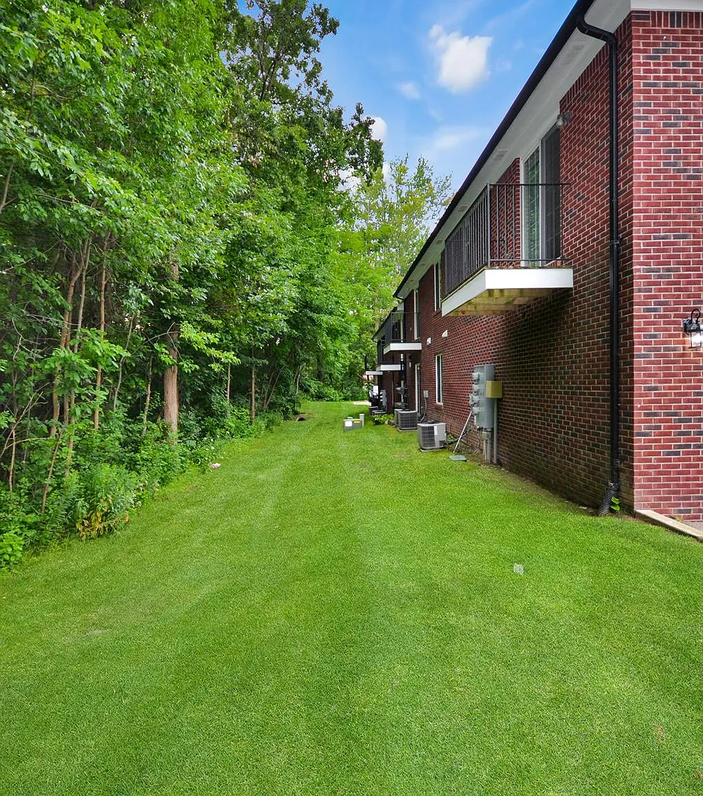 2 bed, 2.0 bath, 1224 sqft, $1,850 — Photo 3