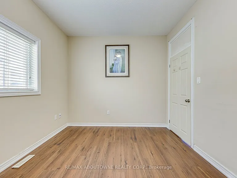 816 Roulston St — Photo 9
