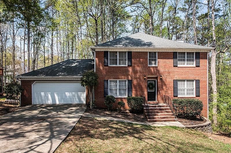 1st image of 1527 McAdoo Dr SW