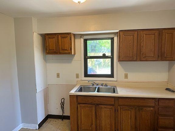 2nd image of 212 Thornton Ave