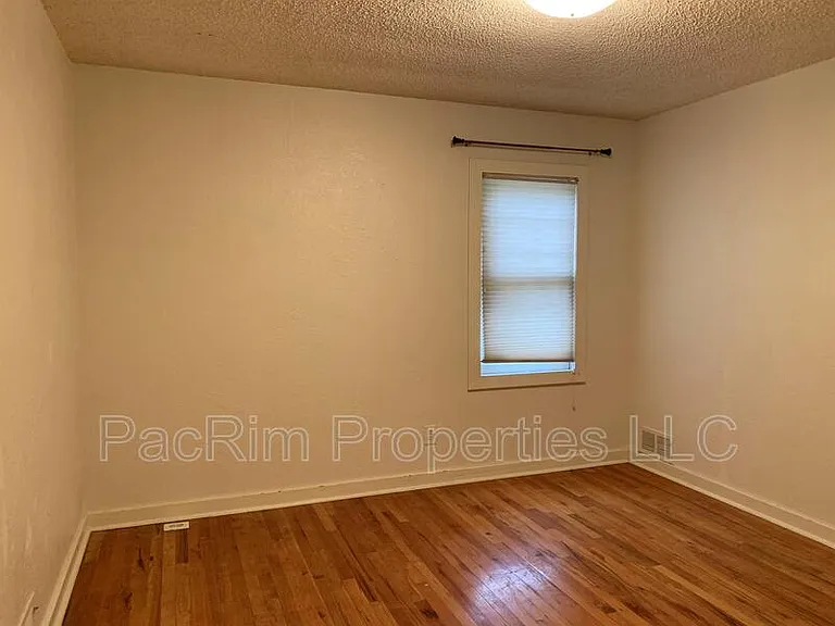 1303 H St #1 — Photo 9