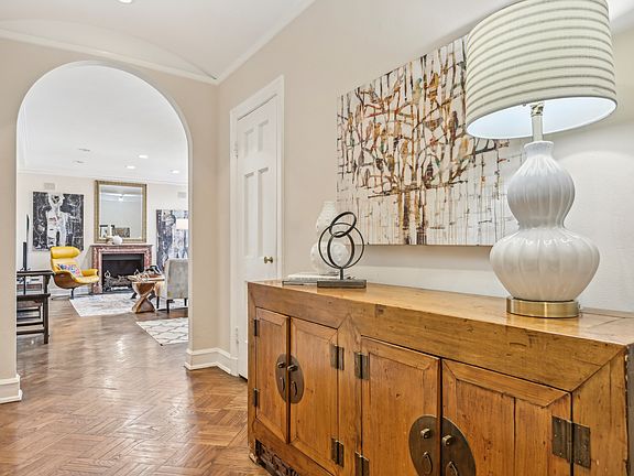 4th image of 73 E Elm St APT 12D