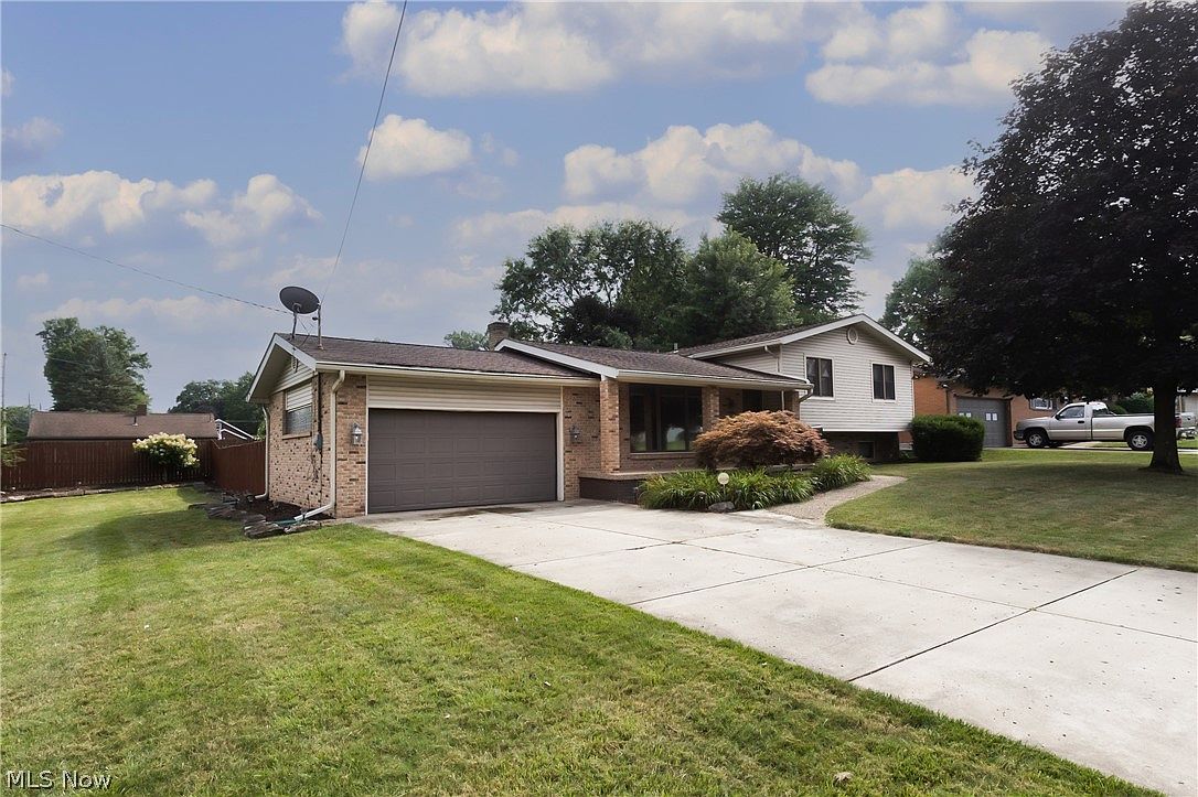 2805 Bears Den Ct, Youngstown, OH 44511 Zillow