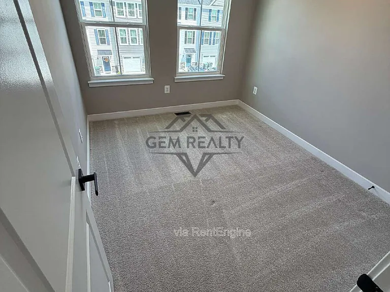 8700 Stevenson Ln — Photo 48