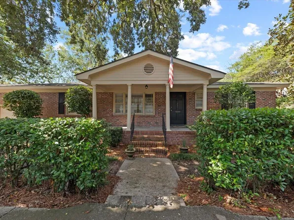 251 Bennett St, Mount Pleasant, SC 29464