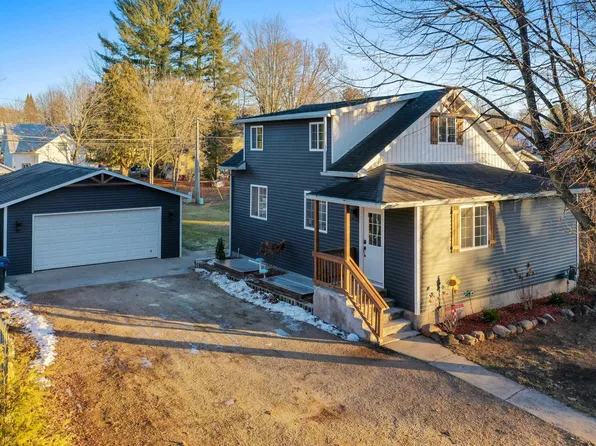 712 S River St, Shawano, WI 54166