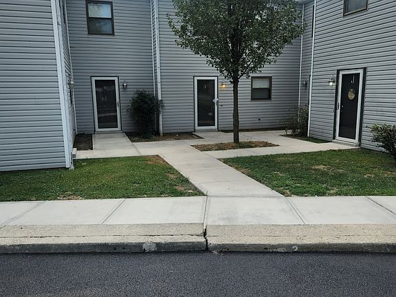 4th image of 2820 Yellowstone Pkwy APT 1