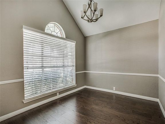 4th image of 4700 Bull Run Dr