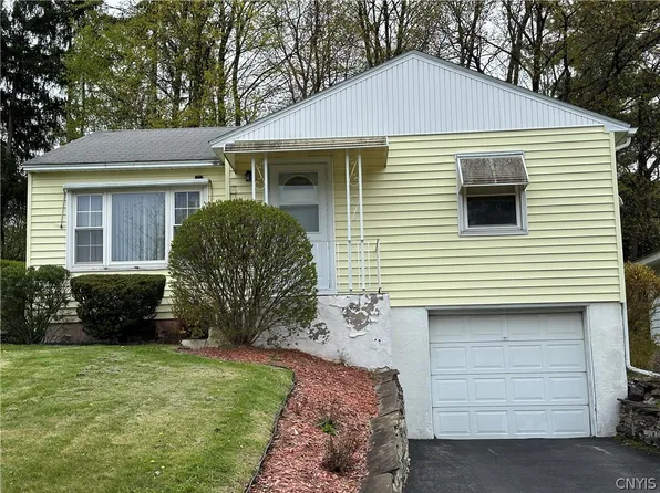 311 Barrington Rd, Syracuse, NY 13214