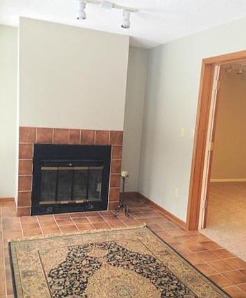 5th image of 3223 Beth Ct