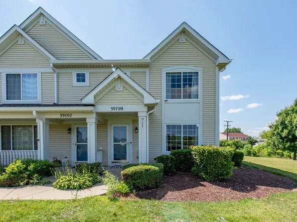 39709 N Warren Ln, Beach Park, IL 60083