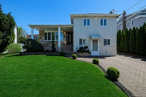 21 Soloff Blvd Photo 1