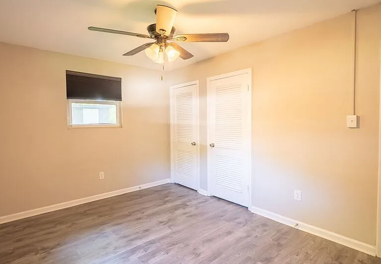 20 Ventura Blvd — Photo 21