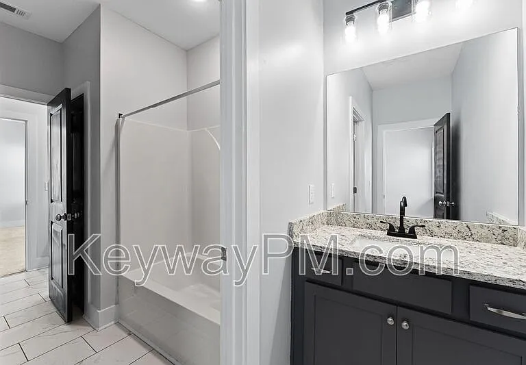 2217 Laurens St — Photo 24