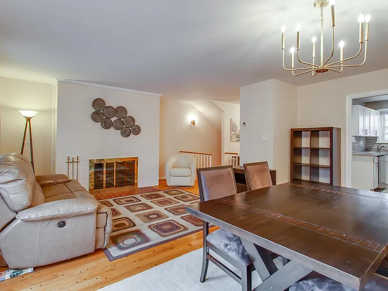 6063 Hardwick Pl — Photo 15