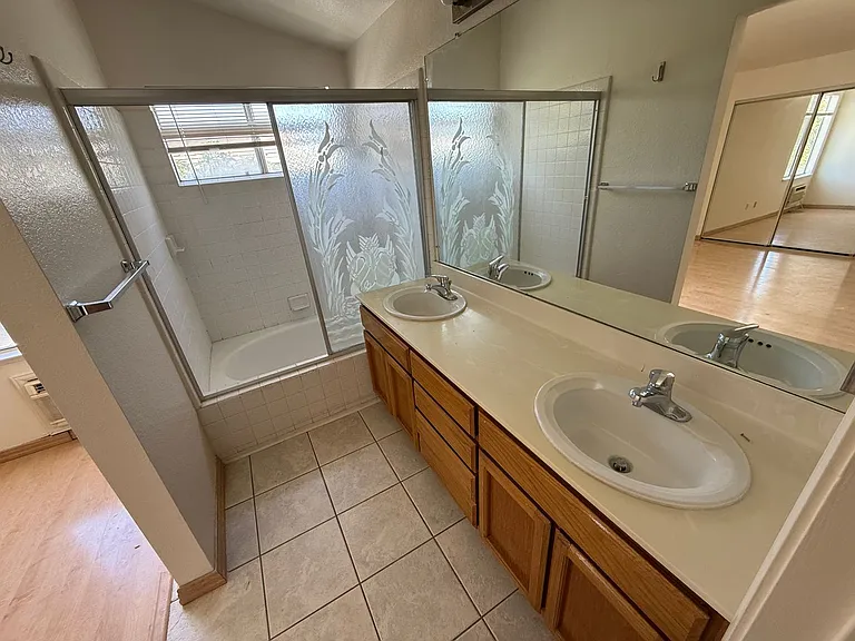 581 Hellyer Ave — Photo 14