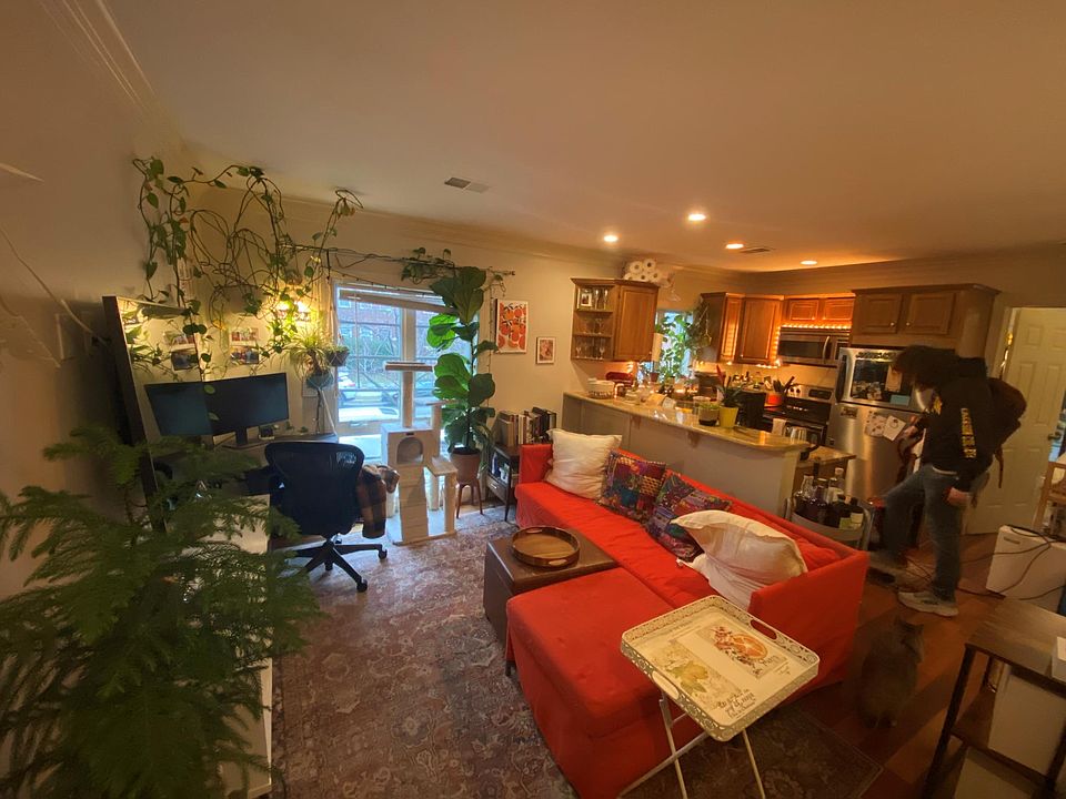 1st image of 1219 Oronoco St #201