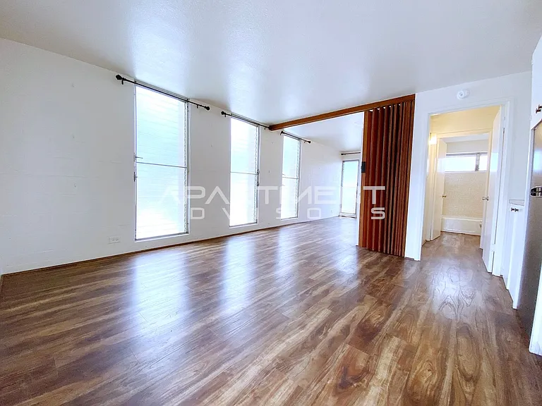 1703 Citron St — Photo 2
