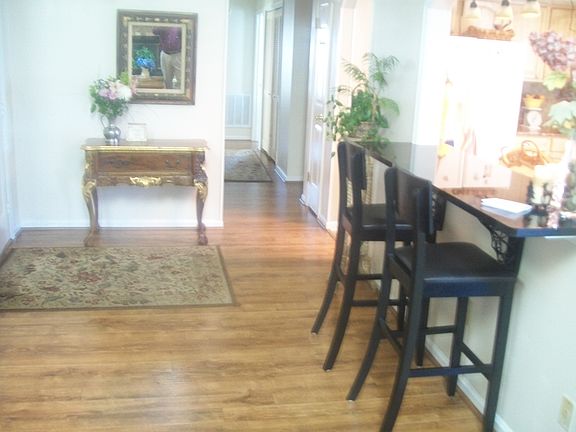 4th image of 1105 Nipigon Ct