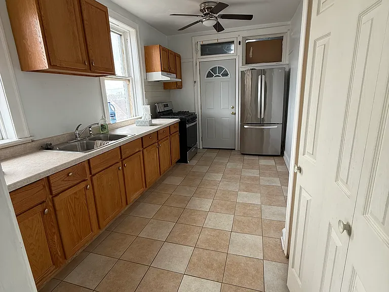 10053 S Forest Ave #3 — Photo 4