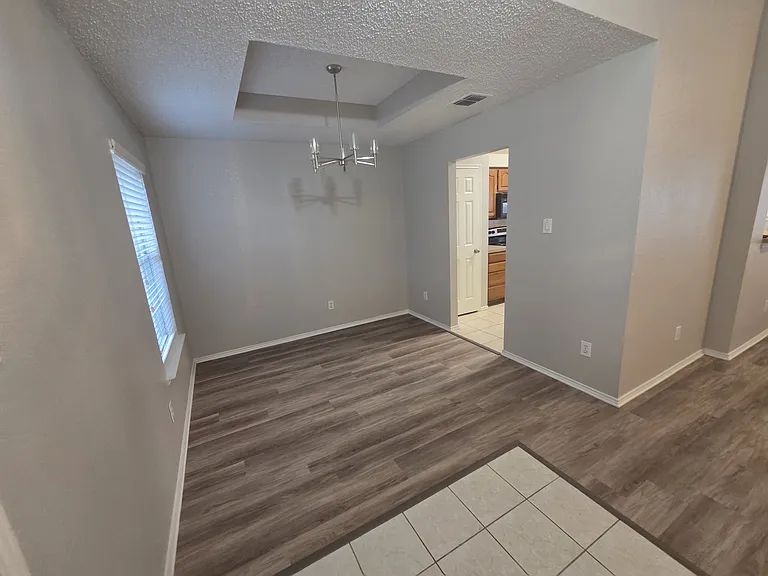3304 Sparta Dr — Photo 6