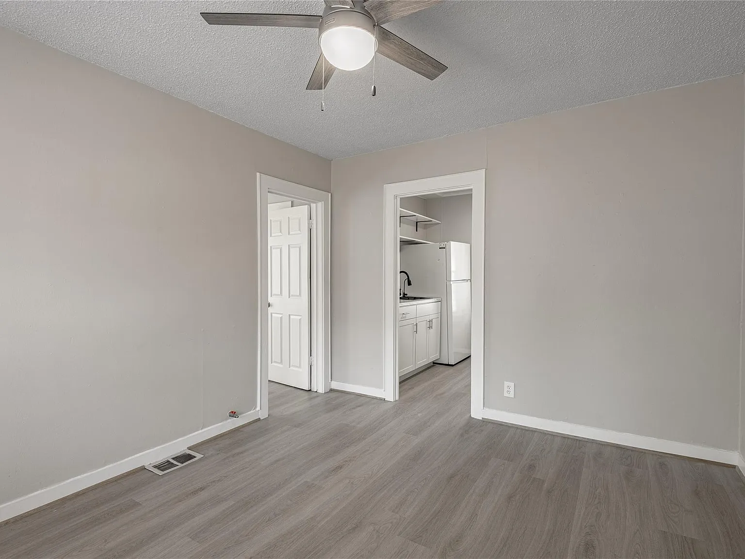 1 bed, 1.0 bath, 495 sqft, $699 — Photo 4
