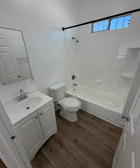 1436 E 22nd St #1438 — Photo 8