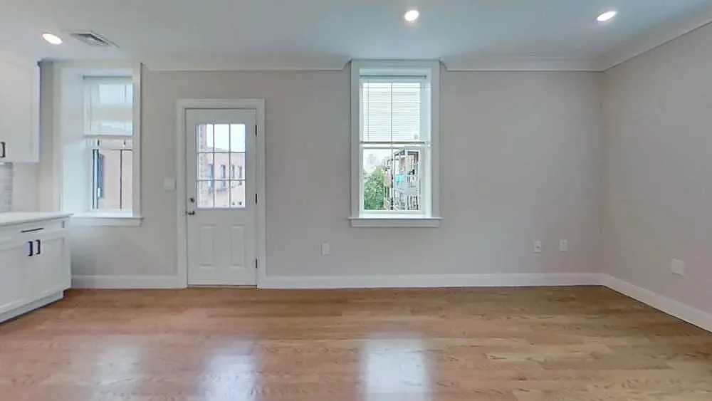 4 bed, $4,650 — Photo 2