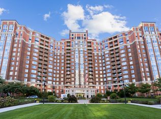 5809 Nicholson Ln APT 514, Rockville, MD 20852