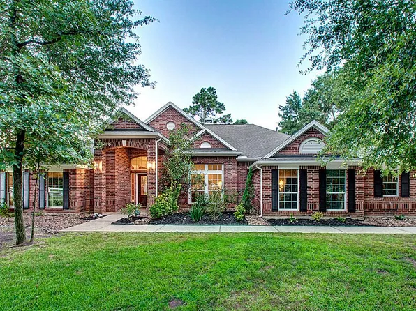 15505 Queen Elizabeth Ct, Montgomery, TX 77316