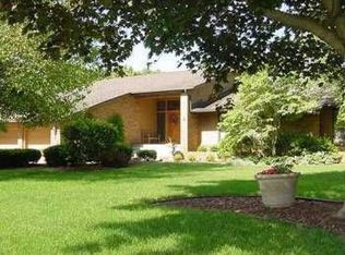 51783 Pebble Brooke Dr, Granger, IN 46530