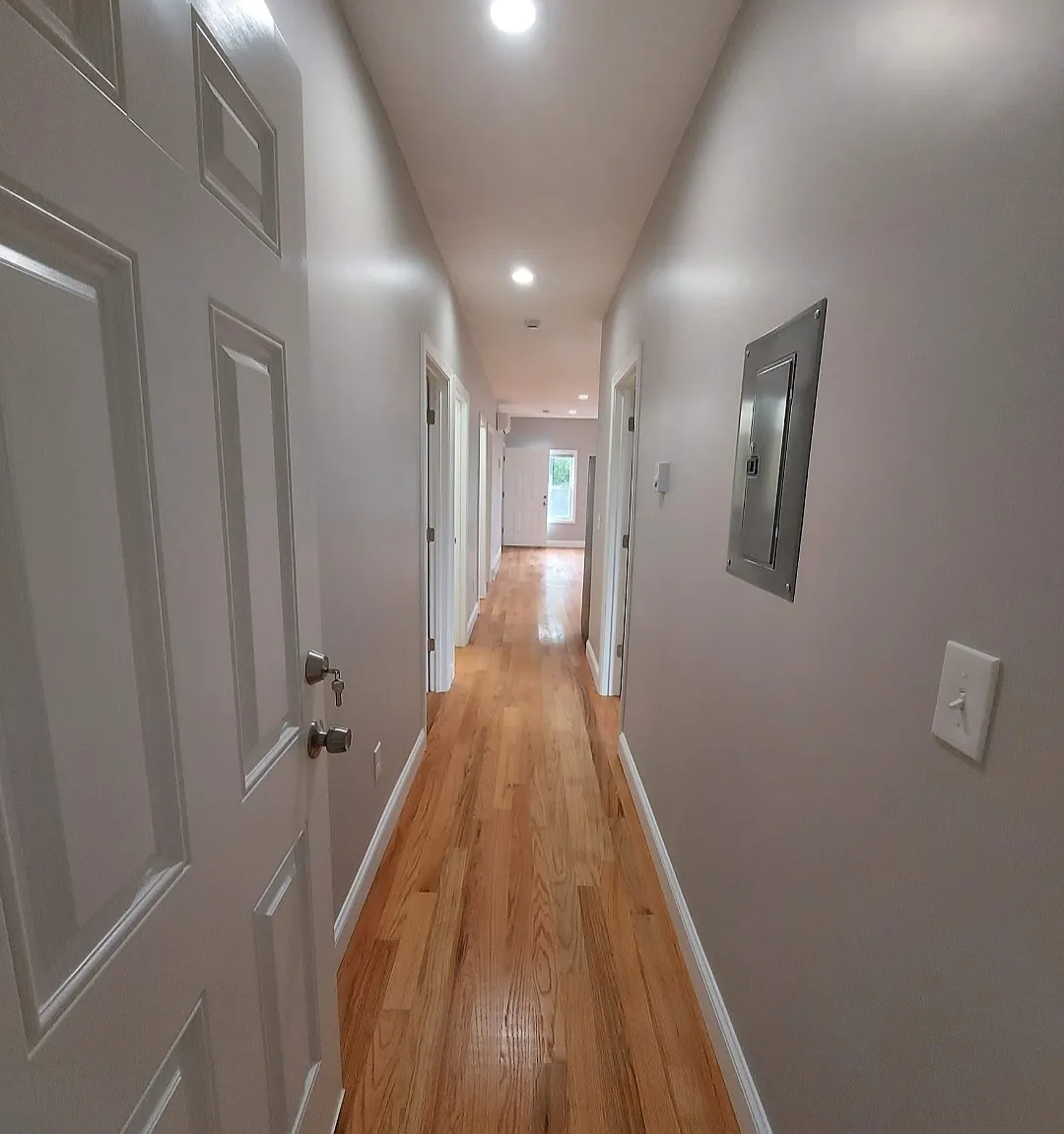 3 bed, 1.5 bath, 1100 sqft, $2,300 — Photo 4