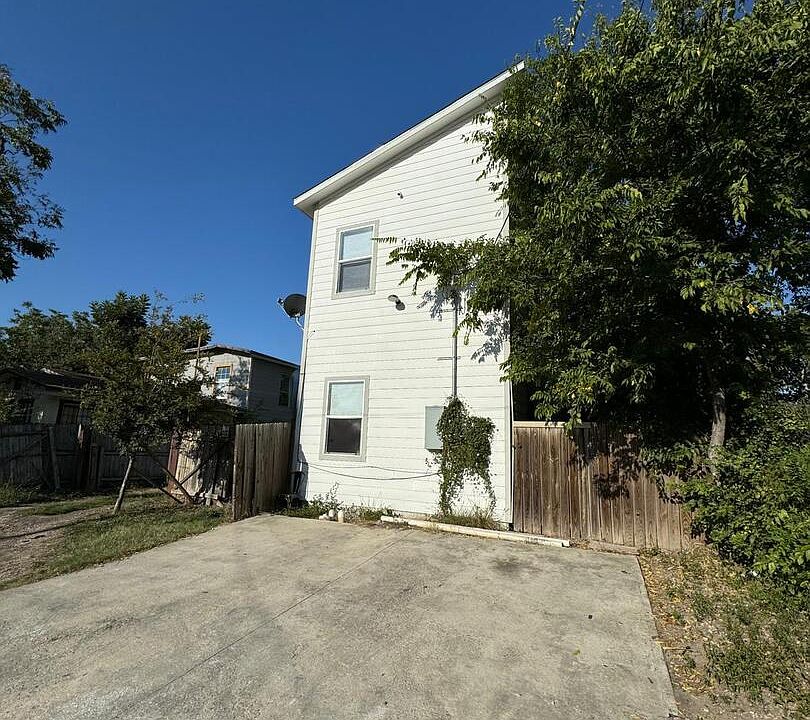 1st image of 645 N SAN FELIPE AVE