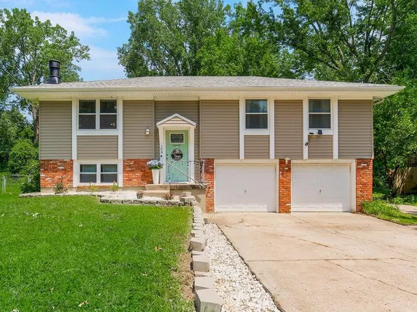 208 SE 21st St, Oak Grove, MO 64075