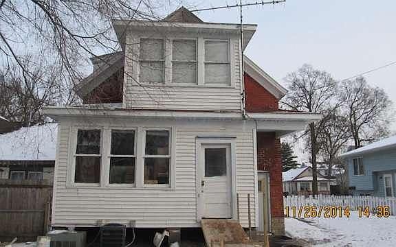 3rd image of 1020 5th Ave S #403