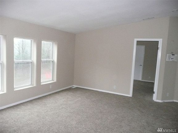 5th image of 118 92nd St NE