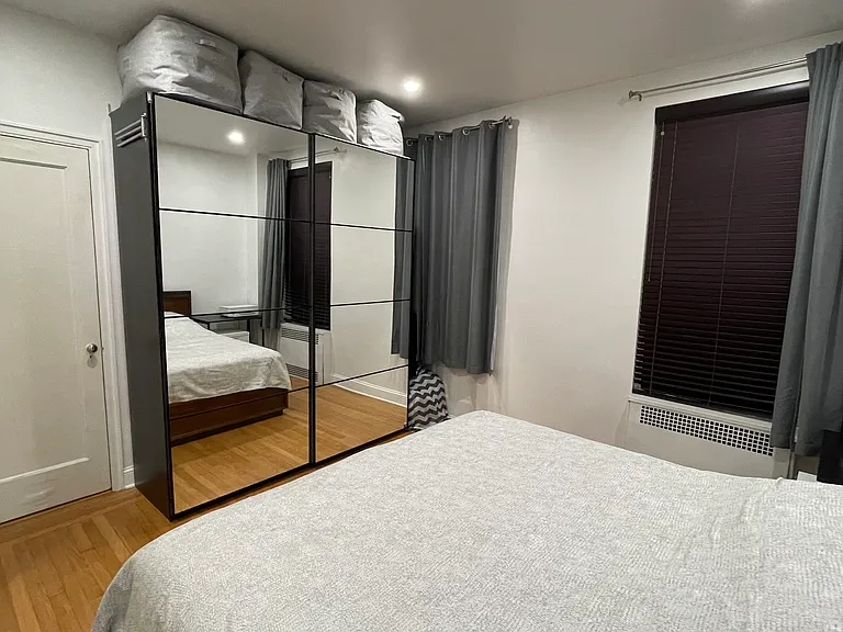 205 W 54th St #8G — Photo 5