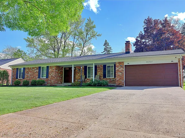 36927 Heatherton Dr, Farmington, MI 48335