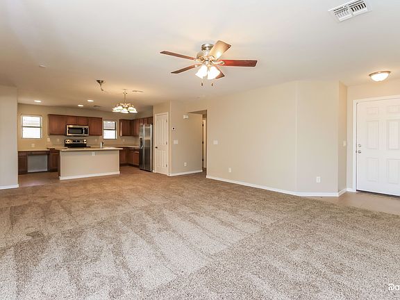 4th image of 900 W Desert Canyon Dr