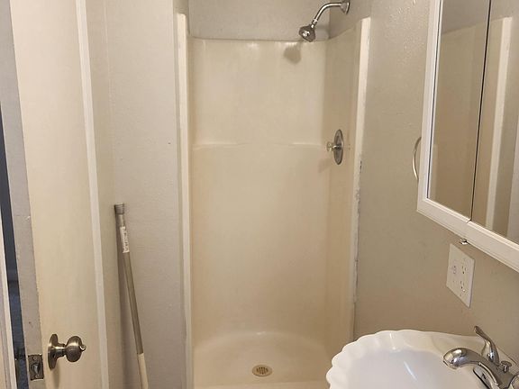 5th image of 8124 Birch Bay Dr #6